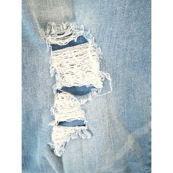 Chico’s So Slimming Girlfriend Destructed Crop Jeans Size 0/4 Reg Light Wash - Picture 3 of 7